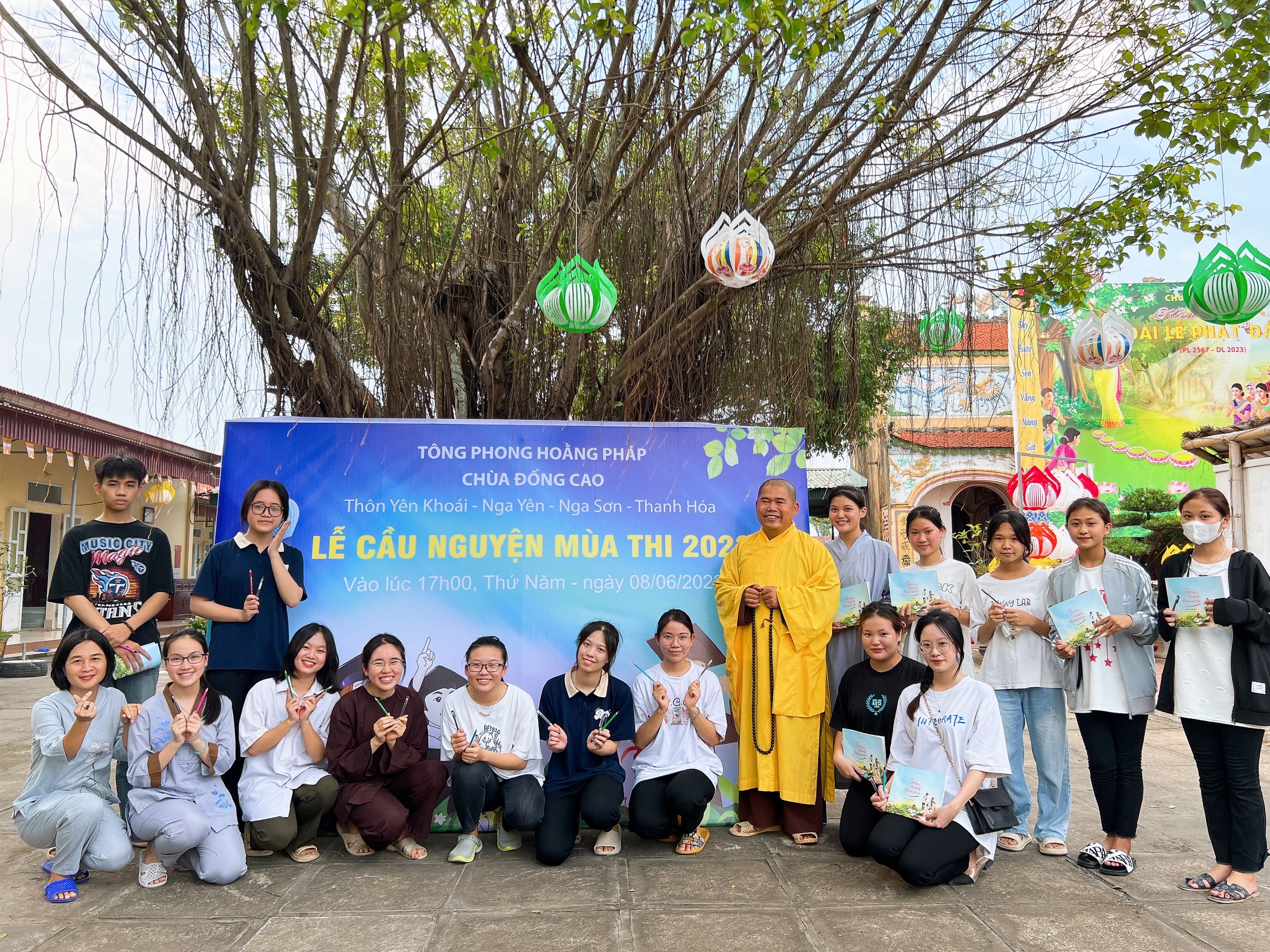 Thanh Hóa: Cầu nguyện mùa Thi 2023 tại chùa Đống Cao