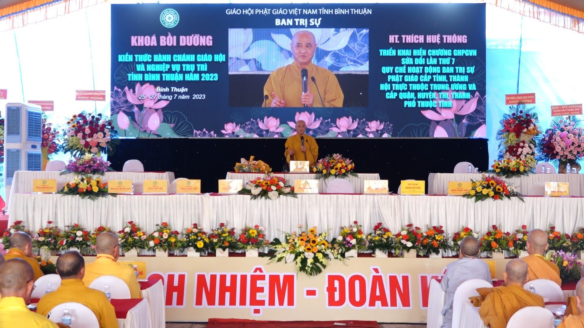 Bình Thuận: Hòa thượng Thích Huệ Thông giảng tại khóa bồi dưỡng kiến thức hành chánh Giáo hội và nghiệp vụ Trụ trì năm 2023