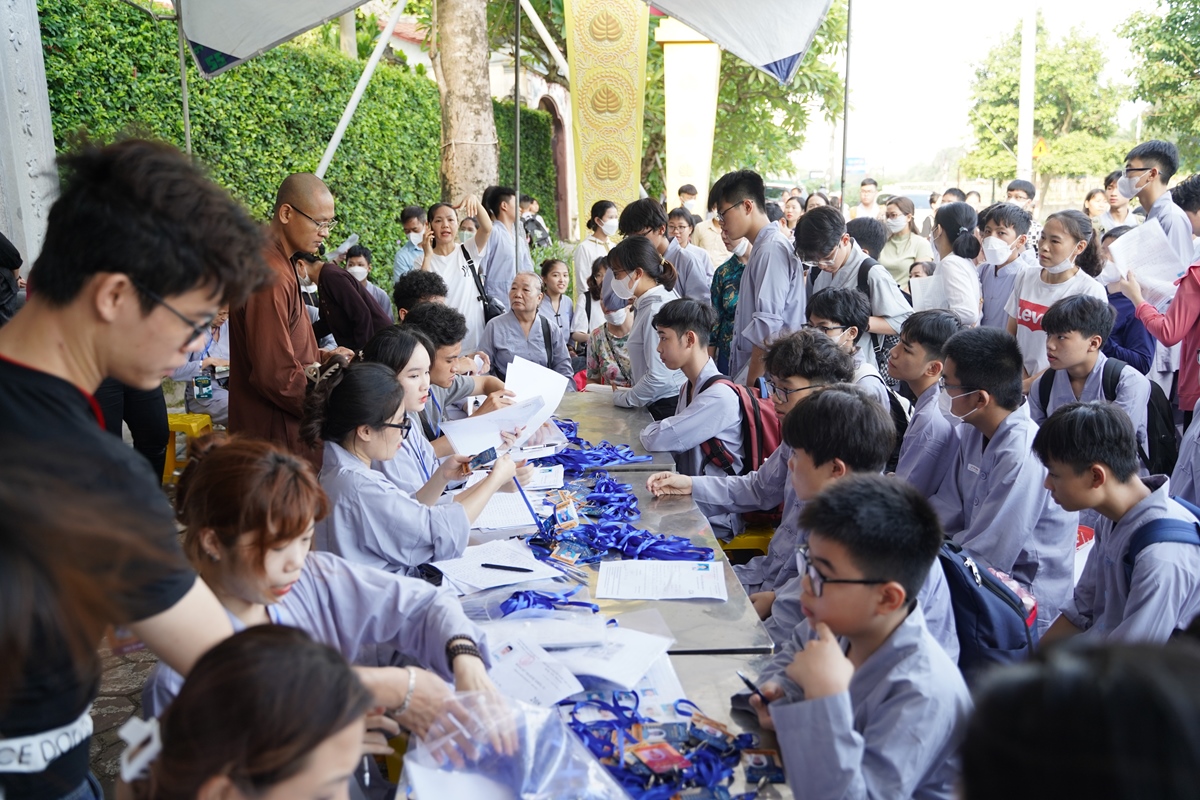 Hà Nội: 550 bạn trẻ vân tập về chùa Bằng tham dự khóa tu tuổi trẻ lần thứ XI năm 2023