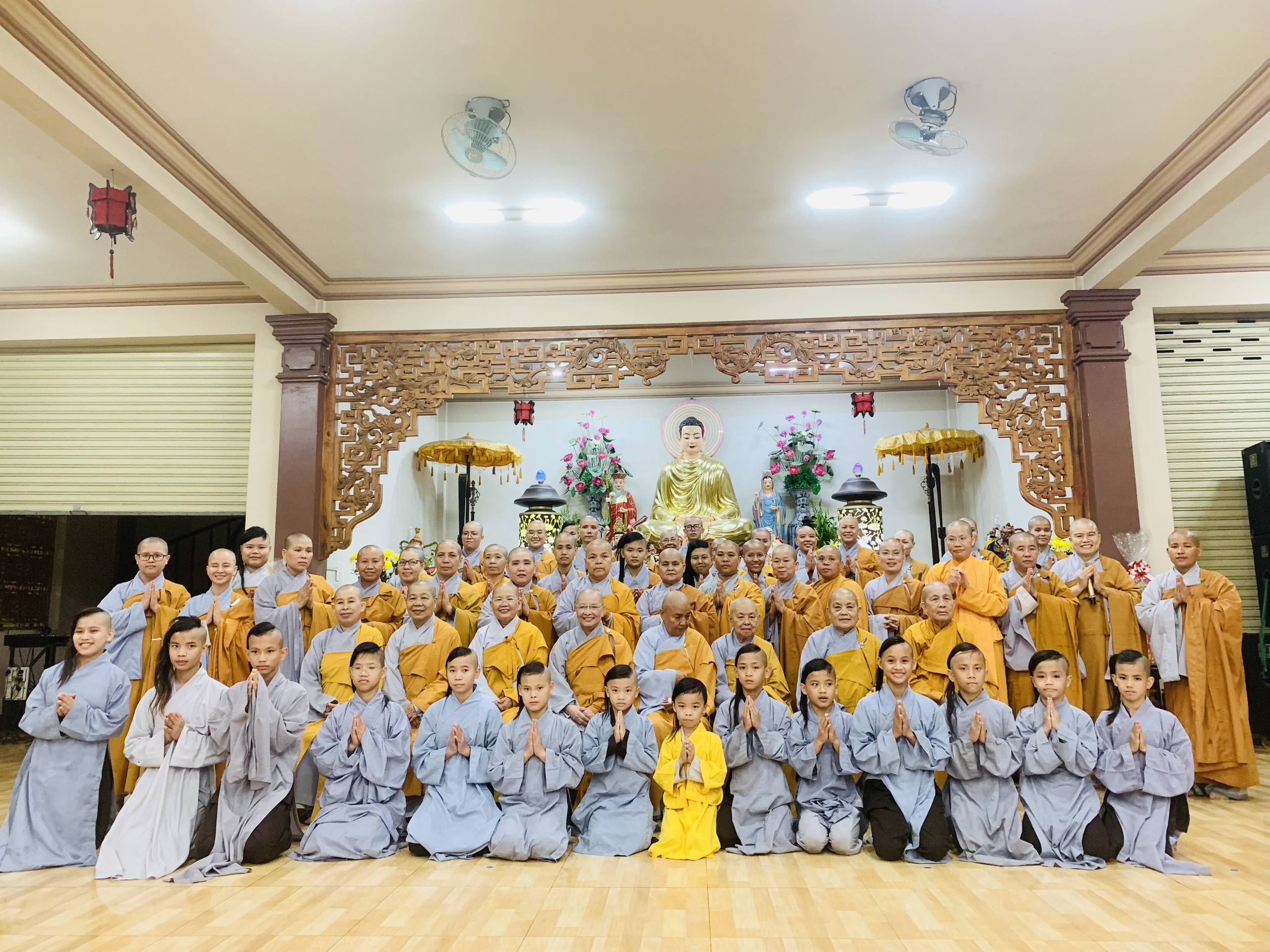 Bình Dương: Phân ban Ni giới tỉnh thăm và sách tấn hành giả Ni hạ trường chùa Bồ Đề Đạo Tràng
