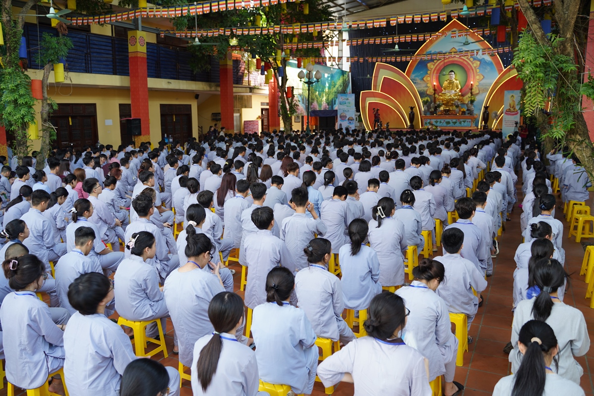 Hà Nội: Ngày tu học thứ hai đầy ý nghĩa của khóa tu tuổi trẻ tại chùa Bằng