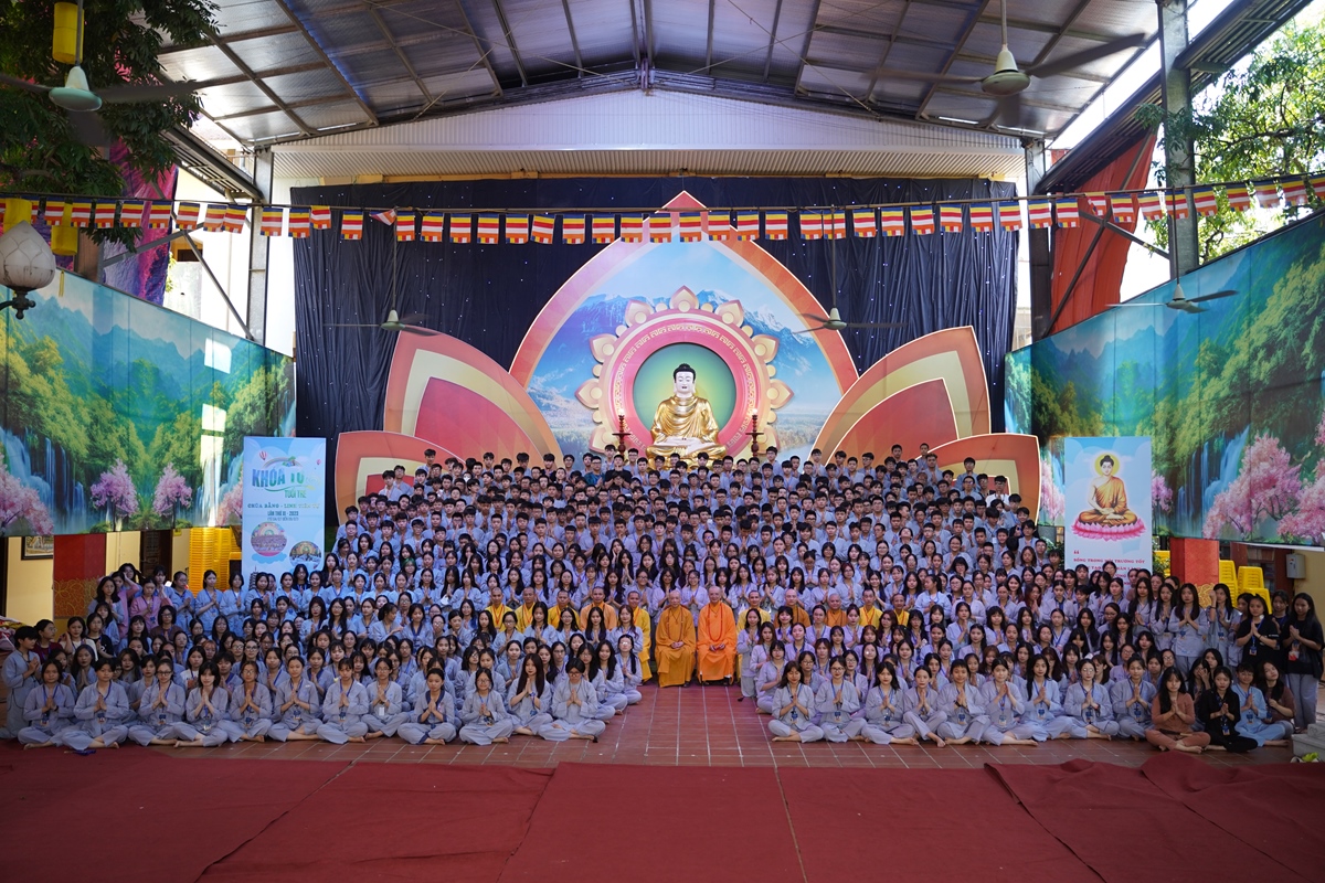 Hà Nội: Bế mạc khóa tu tuổi trẻ "Con về bên Phật" năm 2023 tại chùa Bằng