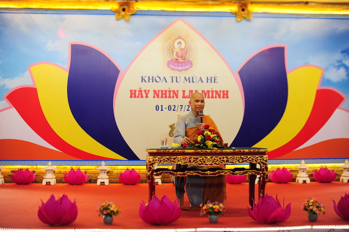 TT Huế: Sư cô Thích nữ Hạnh Hiếu chia sẻ Pháp thoại tại khoá tu mùa hè chùa Từ Lâm 2023