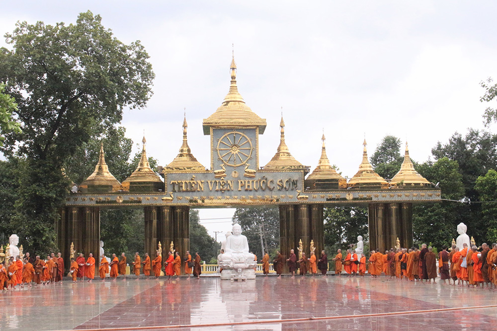 Đồng Nai: Lễ dâng Y tắm mưa theo truyền thống Phật giáo Nguyên thủy PL.2567