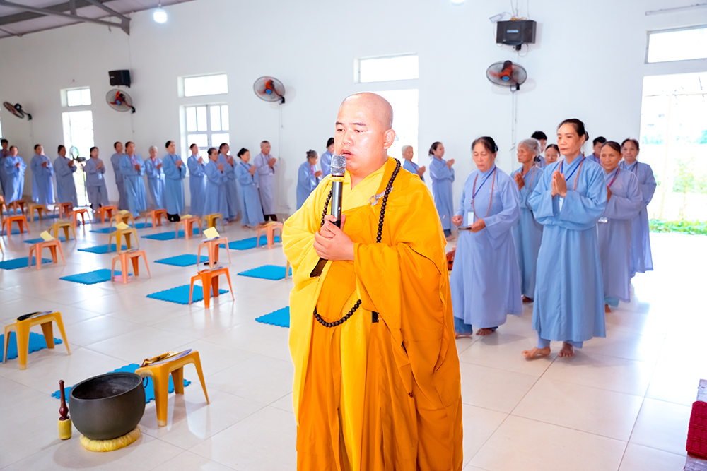 Thanh Hoá: Khoá tu một ngày với chủ đề "Đường về nẻo chánh" tại chùa Đống Cao