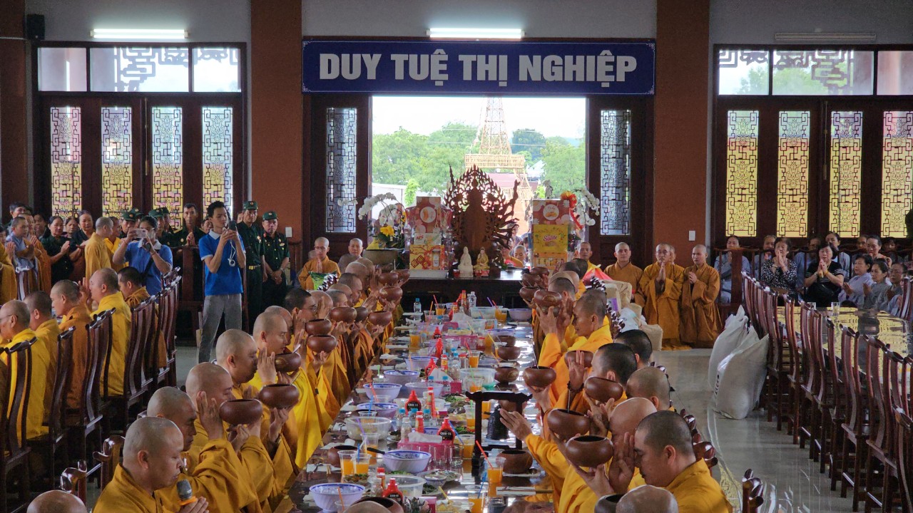 Bình Phước: Lễ cầu siêu và trai tăng cúng dường hồi hướng nhân kỷ niệm 76 năm ngày Thương binh liệt sĩ