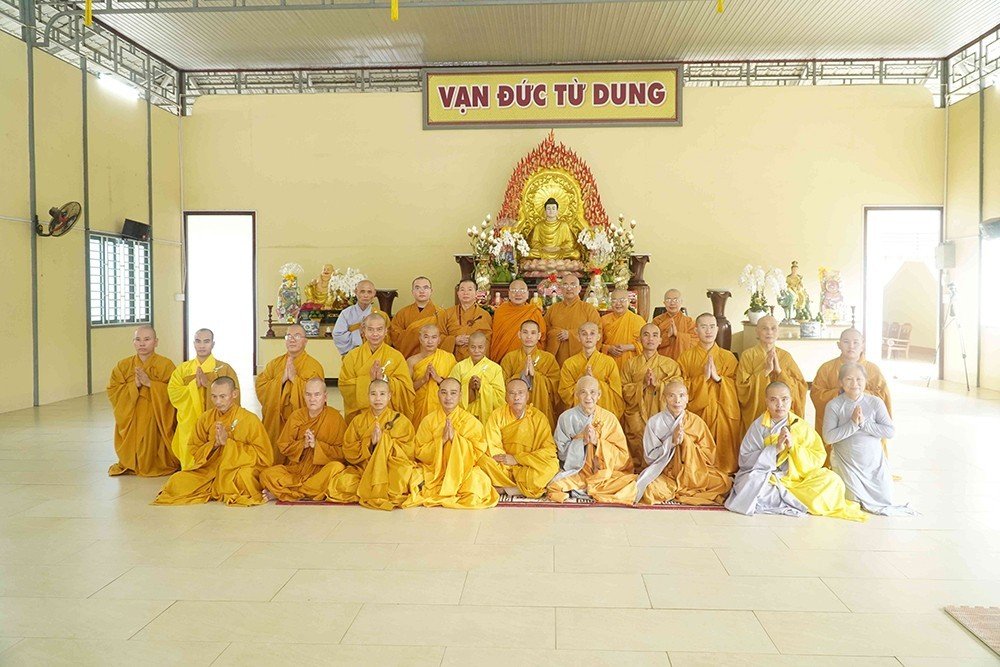 Đồng Nai: Ban Trị sự GHPGVN tỉnh thăm, cúng dường các hạ trường an cư trong toàn tỉnh