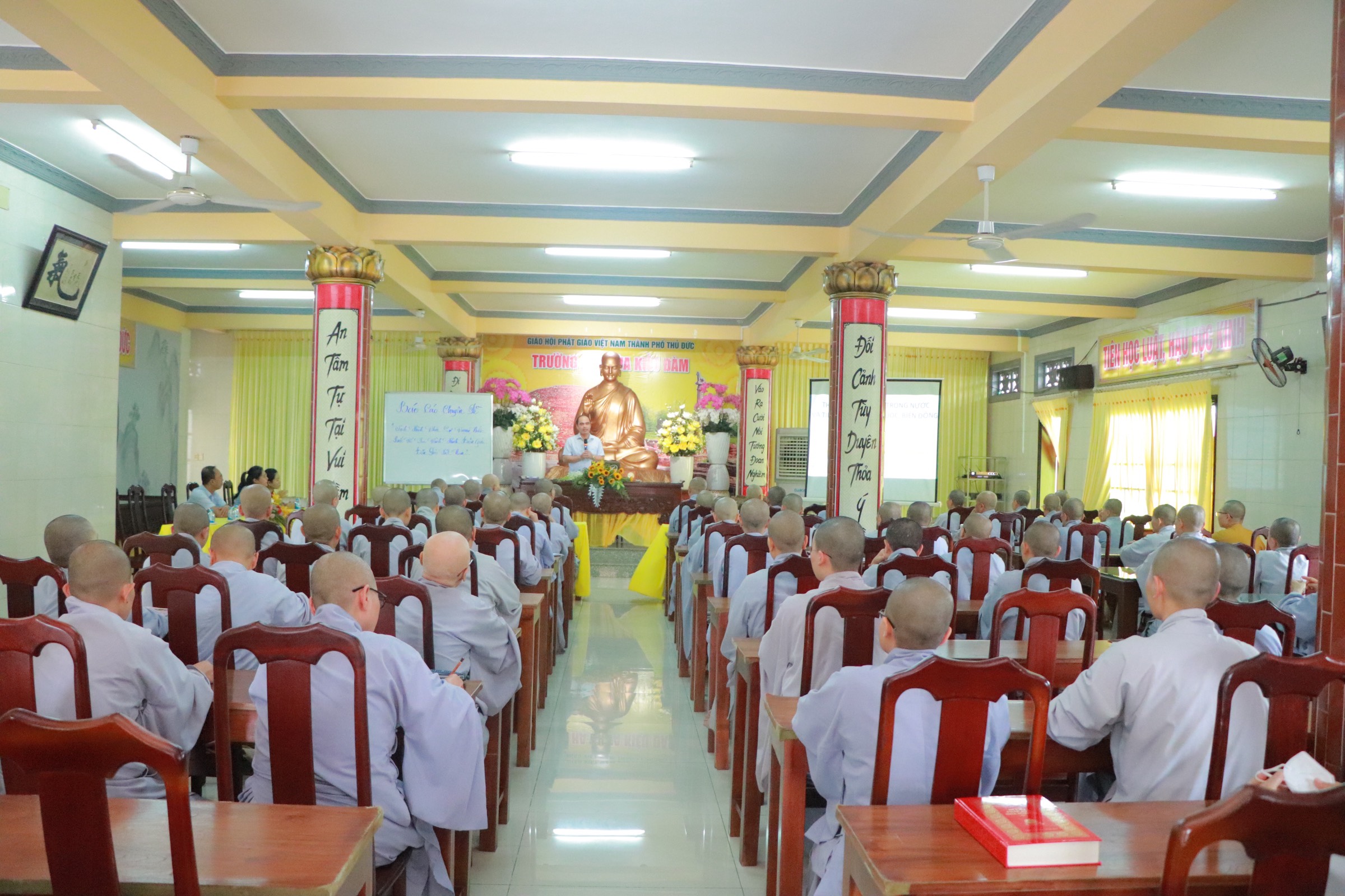 TP. HCM: Trường hạ chùa Kiều Đàm báo cáo chuyên đề "Tình hình thời sự trong nước, quốc tế và tình hình biên giới biển đảo Việt Nam"
