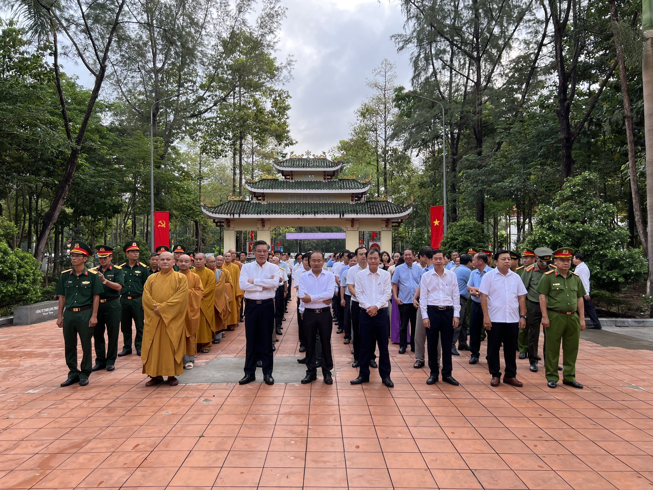Đồng Nai: Ban Trị sự GHPGVN huyện trang nghiêm tổ chức lễ dâng hương, kỳ siêu tưởng niệm tri ân các Anh hùng liệt sĩ