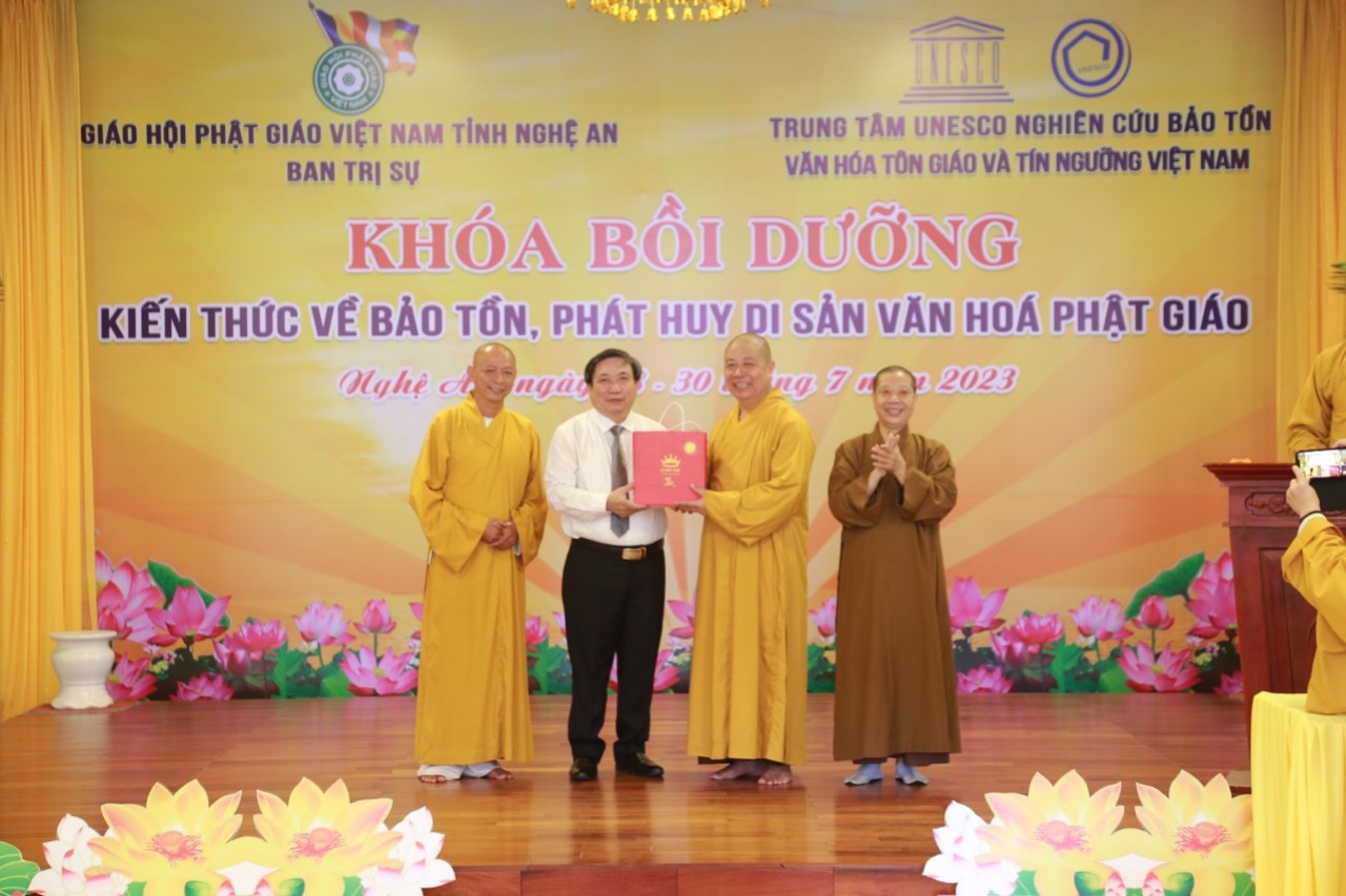 Nghệ An: BTS GHPGVN khai mạc khóa Bồi dưỡng kiến thức về bảo tồn phát huy Di sản văn hóa Phật giáo