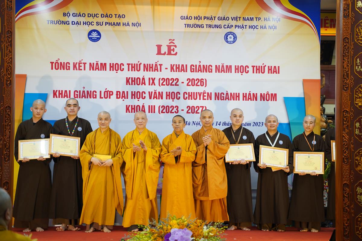 Lễ tổng kết năm học thứ I - Khai giảng năm học thứ II khóa IX và khai giảng lớp Đại học văn học chuyên ngành Hán Nôm khóa III tại trường Trung cấp Phật học Hà Nội