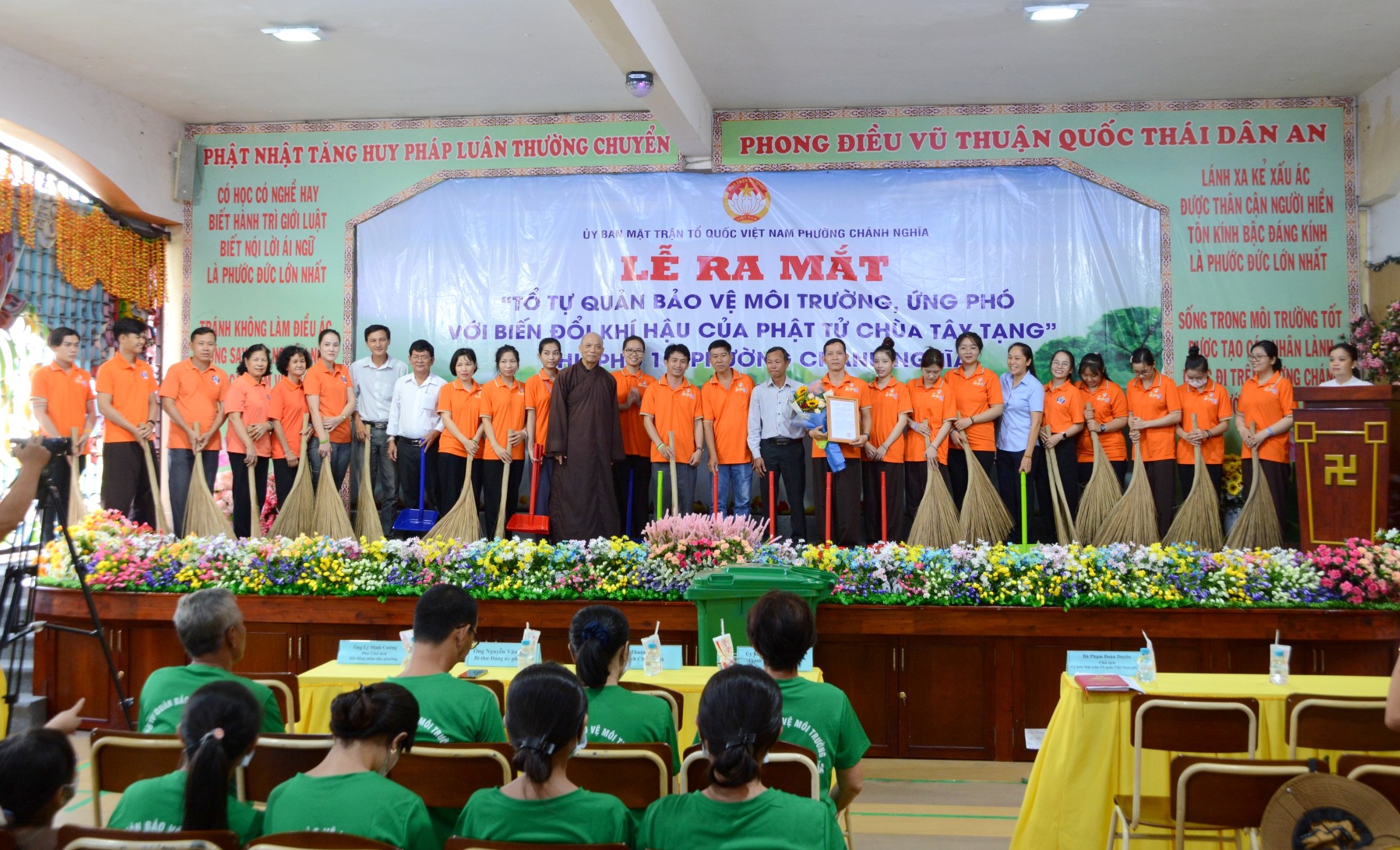 Bình Dương: Lễ ra mắt Tổ tự quản bảo vệ môi trường ứng phó với biến đổi khí hậu của Phật tử tại Chùa Tây Tạng