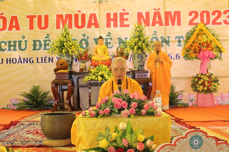 TT Huế: HT. Thích Huệ Phước thuyết giảng tại khoá tu mùa hè chủ đề “Trở về nguồn tâm”