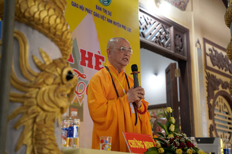 TT Huế: HT. Thích Huệ Phước thuyết giảng tại khoá tu tuổi trẻ chủ đề “Gieo hạt từ tâm”