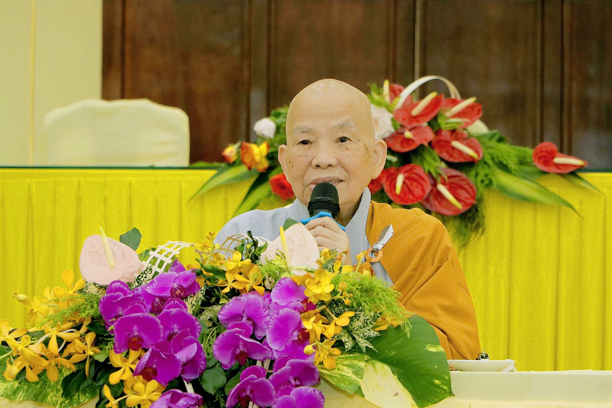 Bình Dương: Ni trưởng Thích nữ Như Đức quang lâm khóa Bồi dưỡng Giới luật Ni giới 2023