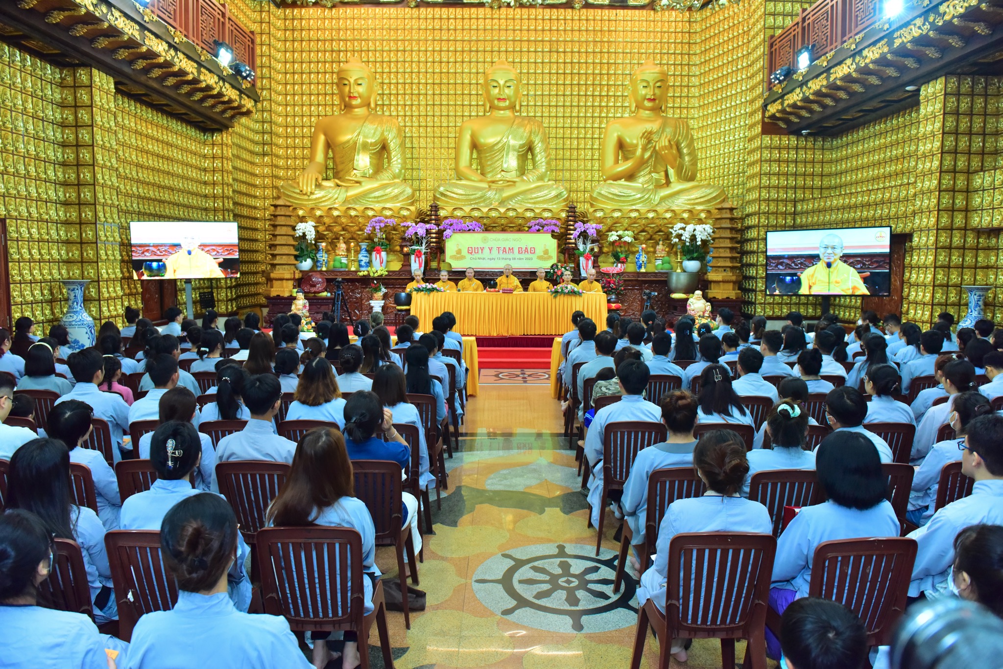 TP. HCM: Trang nghiêm thiết lễ quy y Tam Bảo cho gần 700 Phật tử tại chùa Giác Ngộ