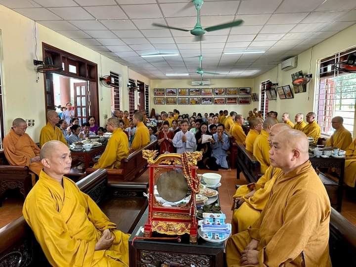 Hà Tĩnh: Cúng dường hạ trường Trung tâm Văn hóa Phật giáo tỉnh