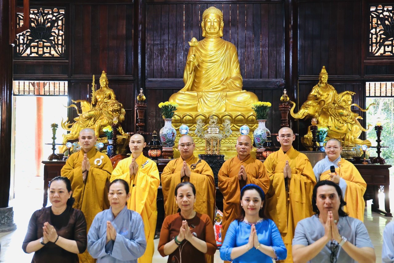 Đồng Nai: Câu lạc bộ An Nhiên thăm, cúng dường các trường hạ tại 2 huyện Long thành và Cẩm Mỹ