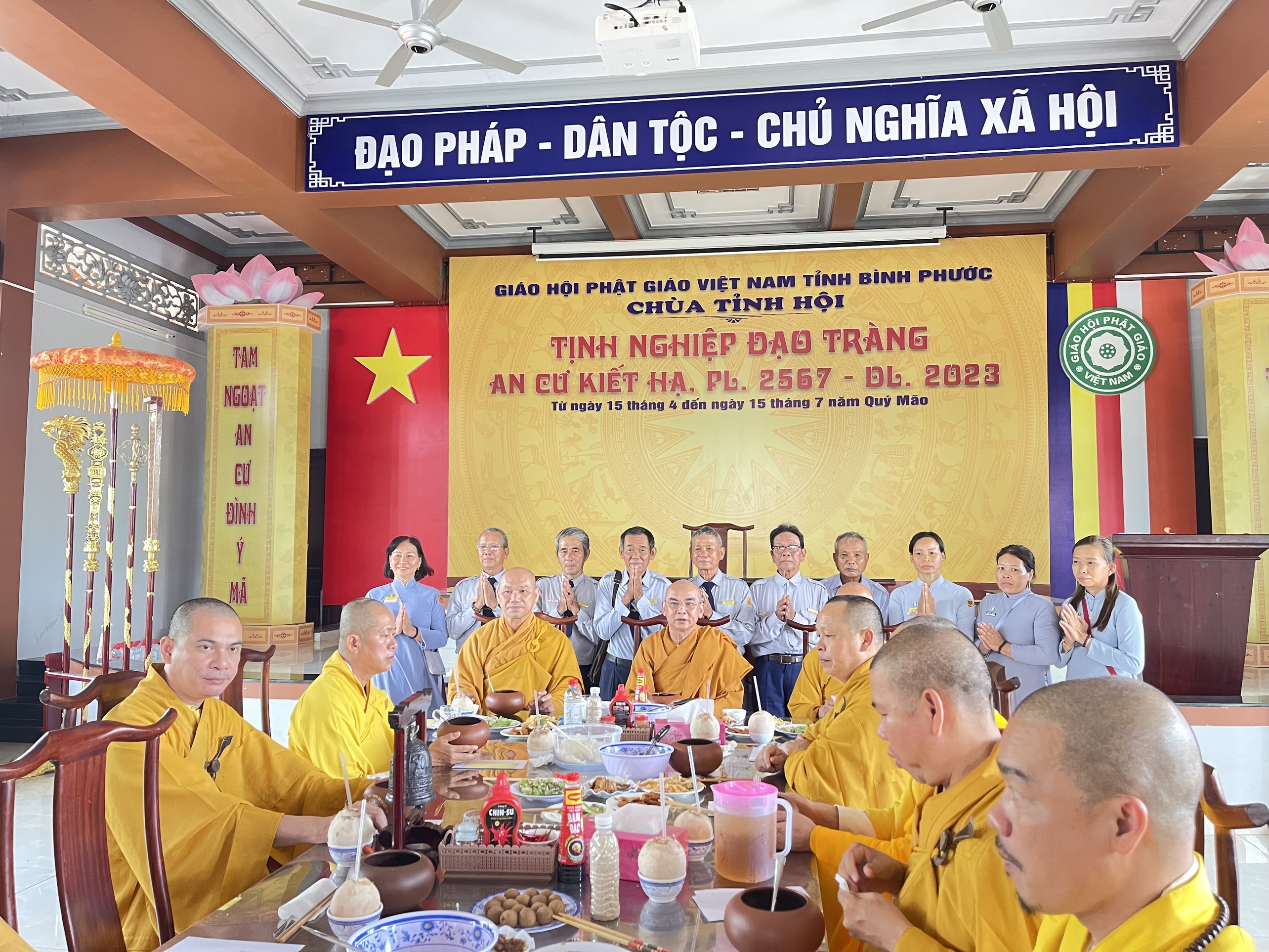 Bình Phước: Ban HDPT tỉnh thăm và cúng dường trượng hạ chùa Tỉnh Hội