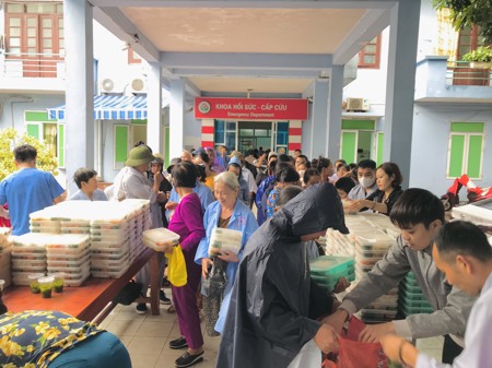 Thanh Hoá: Gieo trồng phúc đức ngày đầu tháng tại chùa Đống Cao