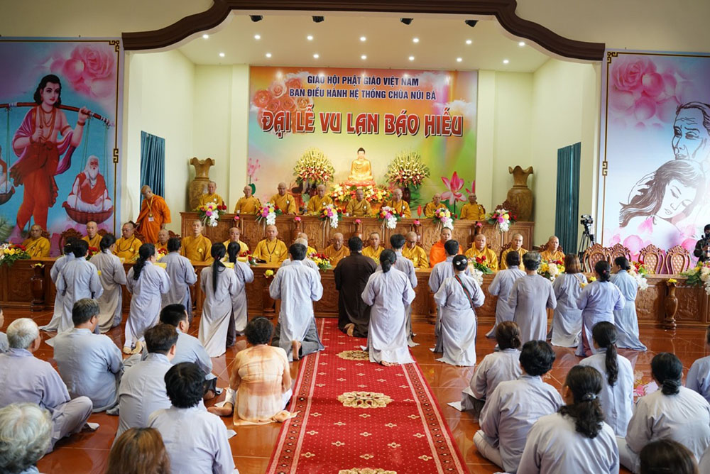Tây Ninh: Linh Sơn Tiên Thạch Tự (Núi bà Đen) trang nghiêm đại lễ Vu Lan Báo Hiếu PL. 2567